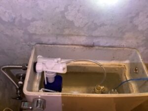 トイレ　タンク　修理　水漏れ